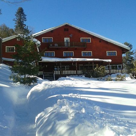 Auberge The Parker'S Lodge Inn Val-David Buitenkant foto