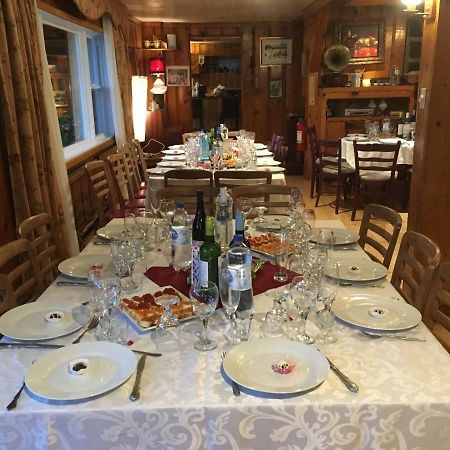 Auberge The Parker'S Lodge Inn Val-David Buitenkant foto